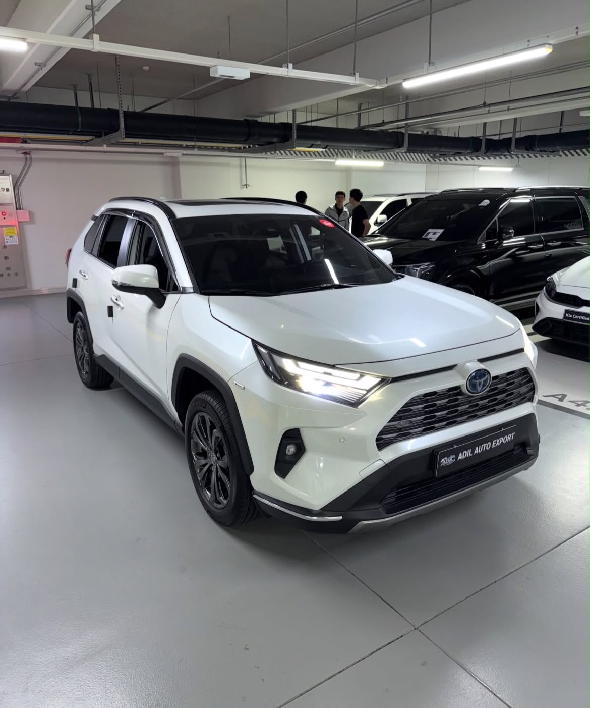 TOYOTA RAV4 LIMITED HYBRID 2023 – Image 14